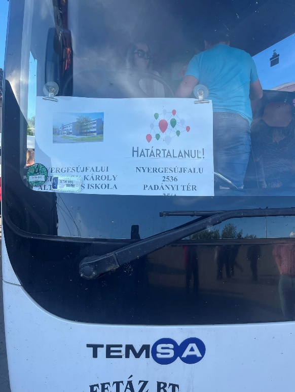 C:\Users\NémethnéHamzaKatalin\Desktop\Erdély\Képek\Busz Fetáz.jpeg